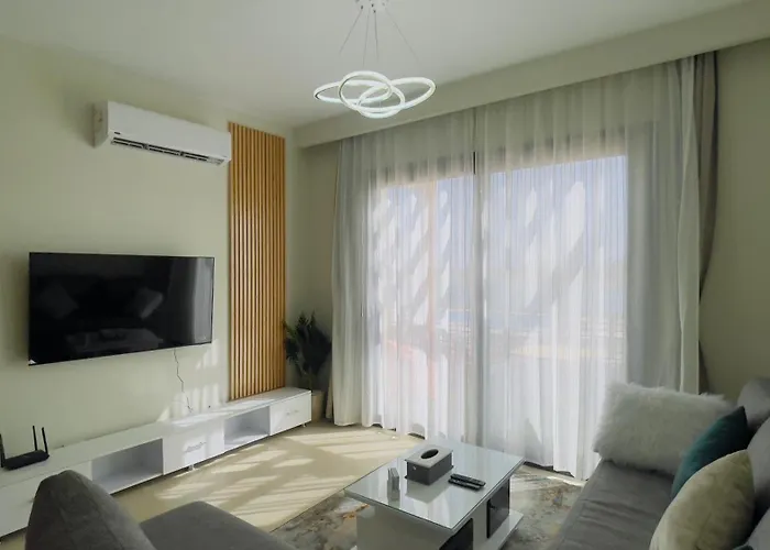 Ollystays Lagoon & Pool Views, Shedwan 1br, Near Abu Tig !