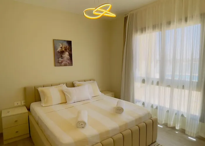 Ollystays Lagoon & Pool Views, Shedwan 1br, Near Abu Tig ! Hurgada