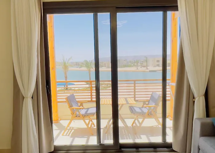 Ollystays Lagoon & Pool Views, Shedwan 1br, Near Abu Tig !