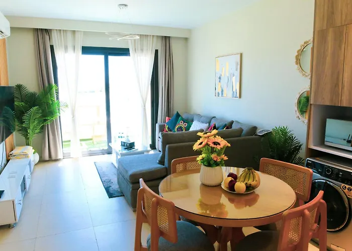 Ollystays Lagoon & Pool Views, Shedwan 1br, Near Abu Tig ! *